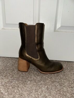 Kork-Ease Olive Brown Leather Block Heel Chelsea Boot